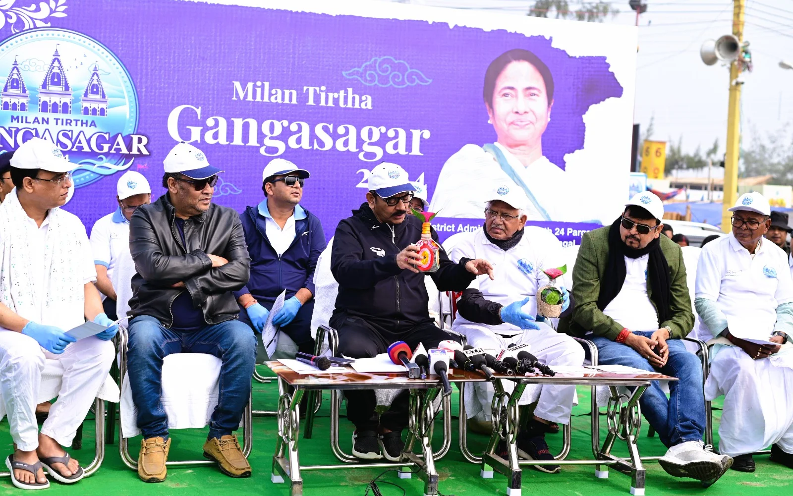 এবছর গঙ্গাসাগর মেলায় পূর্ণ্যাথীর সর্বকালীন রেকর্ড, সমাপ্তি ঘোষণা জেলাশাসকের