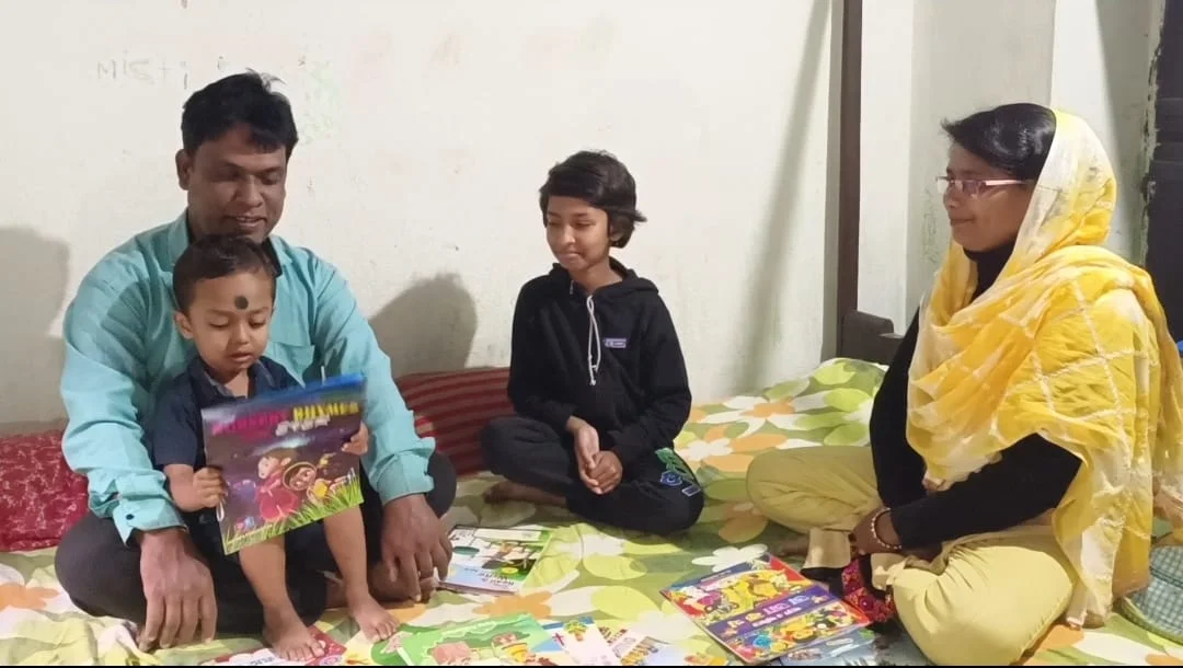 ঠোঁটস্থ দেশ-বিদেশের জাতীয় প্রতিক, অবাক করছে ডোমকলের ক্ষুদে আবির
