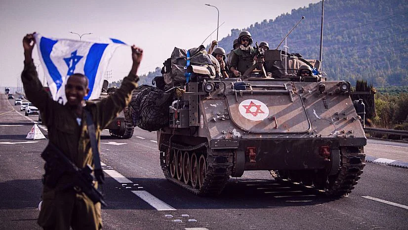 লেবাননে হামলা চালানোর জোর তৎপরতা, ইসরাইলকে যুদ্ধবিমান পাঠাল যুক্তরাজ্য