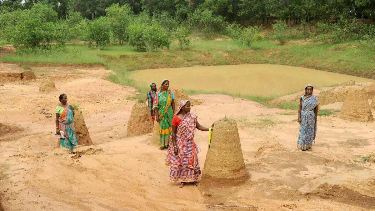 মনরেগা কর্মীদের জন্য আধার সংযুক্ত বেতন বাধ্যতামূলক, নির্দেশ কেন্দ্রের