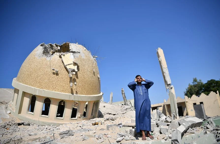 গাজার ৩০০ মসজিদ ধ্বংস করেছে ইসরাইল