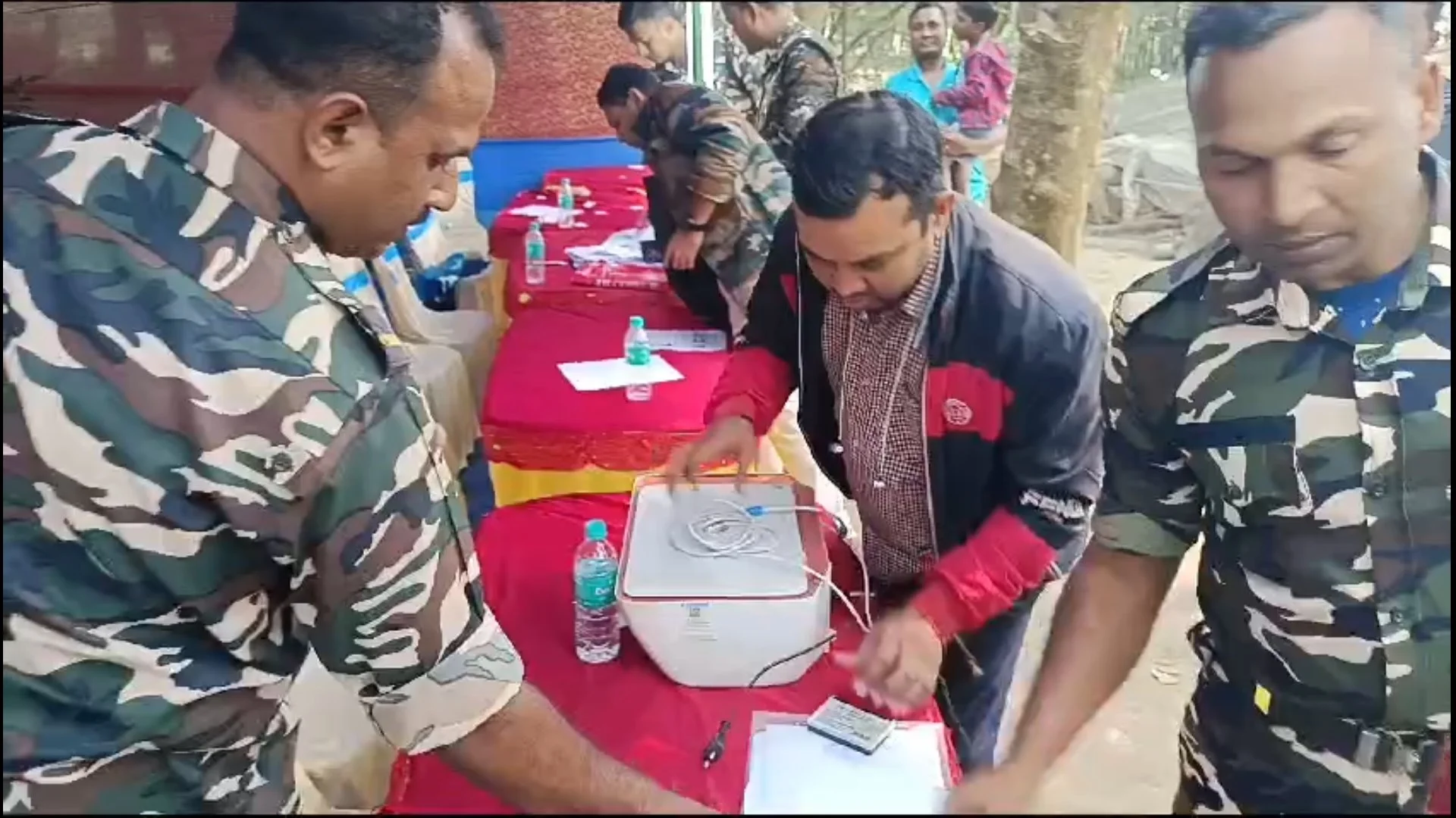 প্যান্ডেল খাটিয়ে প্রতারণা চক্র, সরকারি চাকরির নামে 'ভুয়ো ইন্টারভিউ' মুর্শিদাবাদে