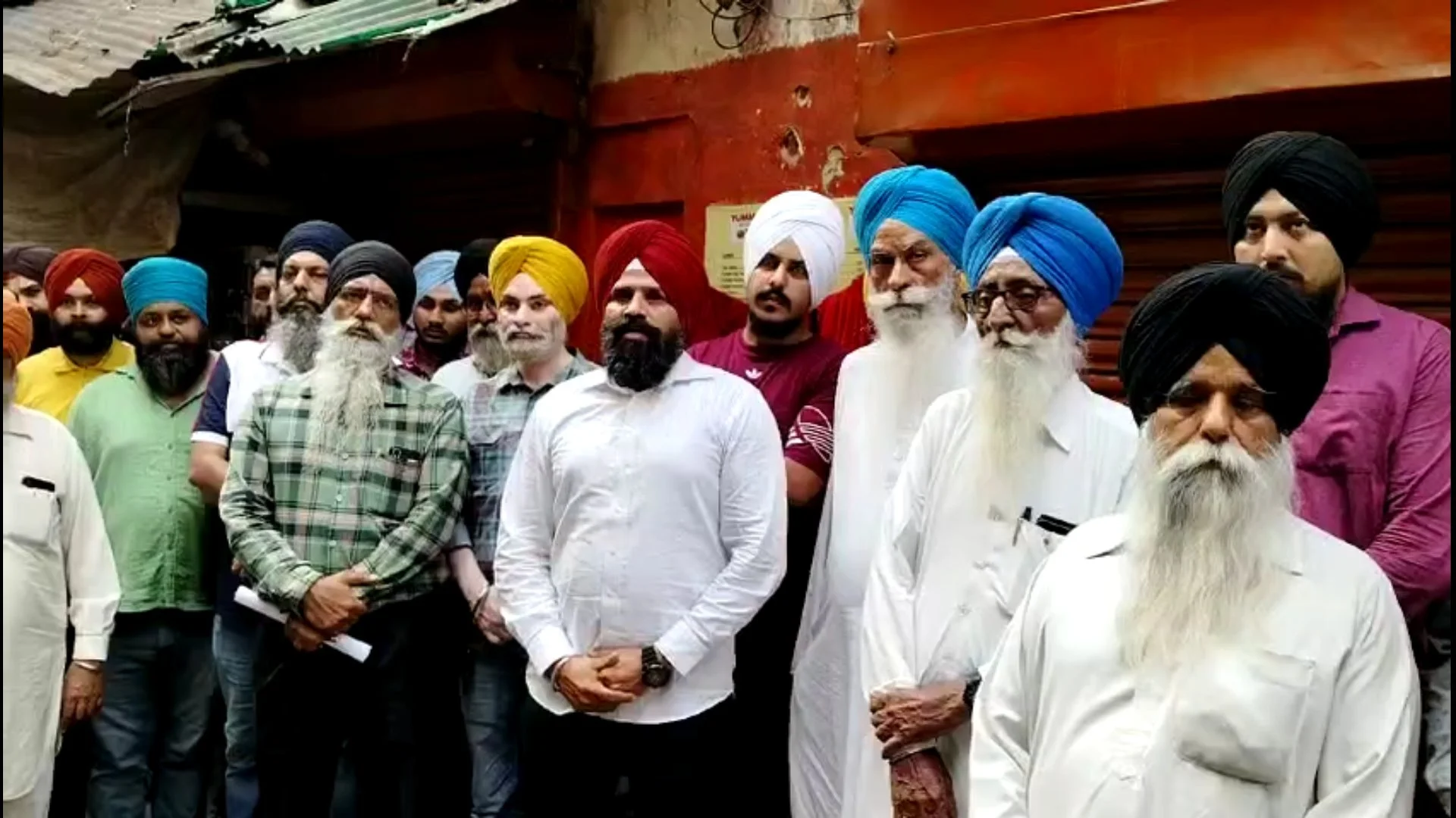 ফের বিজেপির সদর দপ্তর ঘেরাও করে বিক্ষোভ শিখদের, শুভেন্দুর গ্রেফতারি দাবি