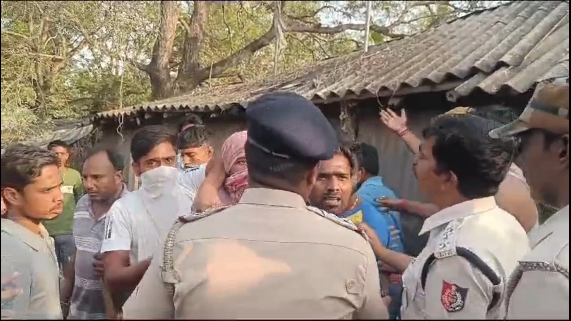 ফের ক্ষোভ সন্দেশখালিতে, ঘটনাস্থলে ডিজি ও এডিজি
