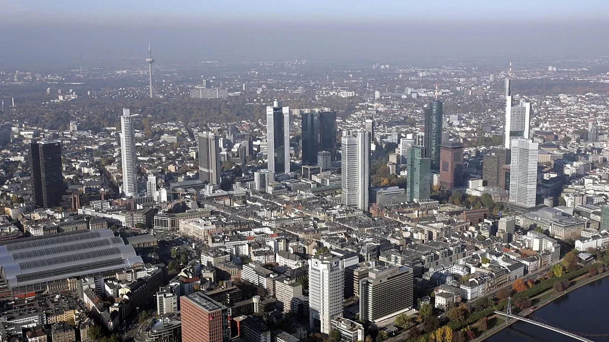 বিশ্বের তৃতীয় বৃহত্তম অর্থনীতির দেশ জার্মানি