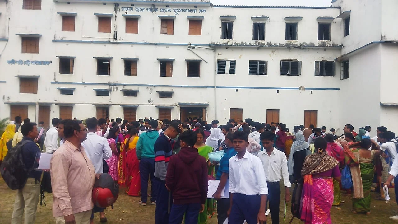 এবছর জয়নগর থানার ৯টি কেন্দ্রের মধ্যে পরীক্ষায় বসল  ৪৪৬৮ জন পরীক্ষার্থী