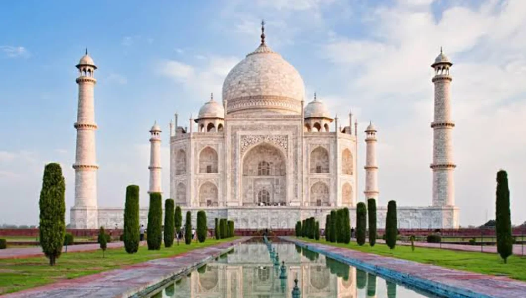 তাজমহলে উরস বন্ধের দাবিতে কোর্টে হিন্দু মহাসভা