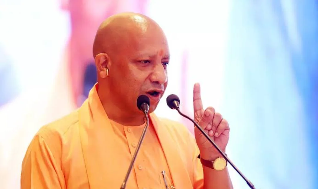 '৫০০ বছরের দাসত্ব ভেঙে দিয়েছে', রামমন্দির প্রতিষ্ঠার প্রশংসায় যোগী