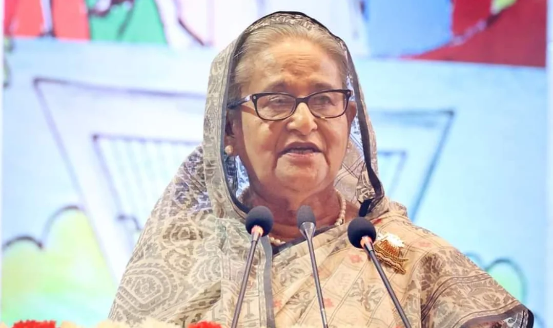 'একুশ আমাদের লড়াই শিখিয়েছে', ভাষা আন্দোলনের স্মৃতি উস্কে বললেন প্রধানমন্ত্রী হাসিনা