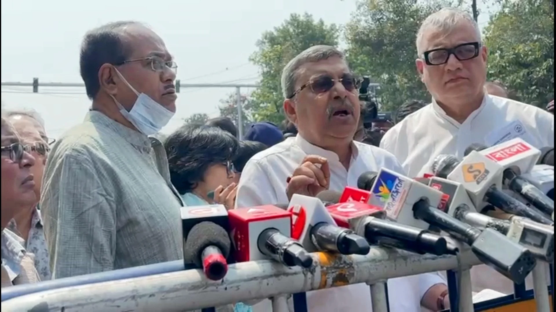 এক দফায় নির্বাচন চাই, ফুল বেঞ্চের সঙ্গে বৈঠকে দাবি তৃণমূলের