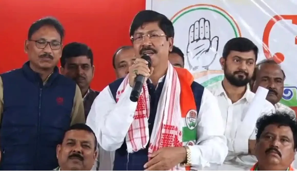 ভোটের আবহে ফের ধাক্কা গেরুয়া শিবিরে, বিজেপি ছেড়ে কংগ্রেসে যোগ দিলেন অসমের বিধায়ক আমিনুল হক লস্কর