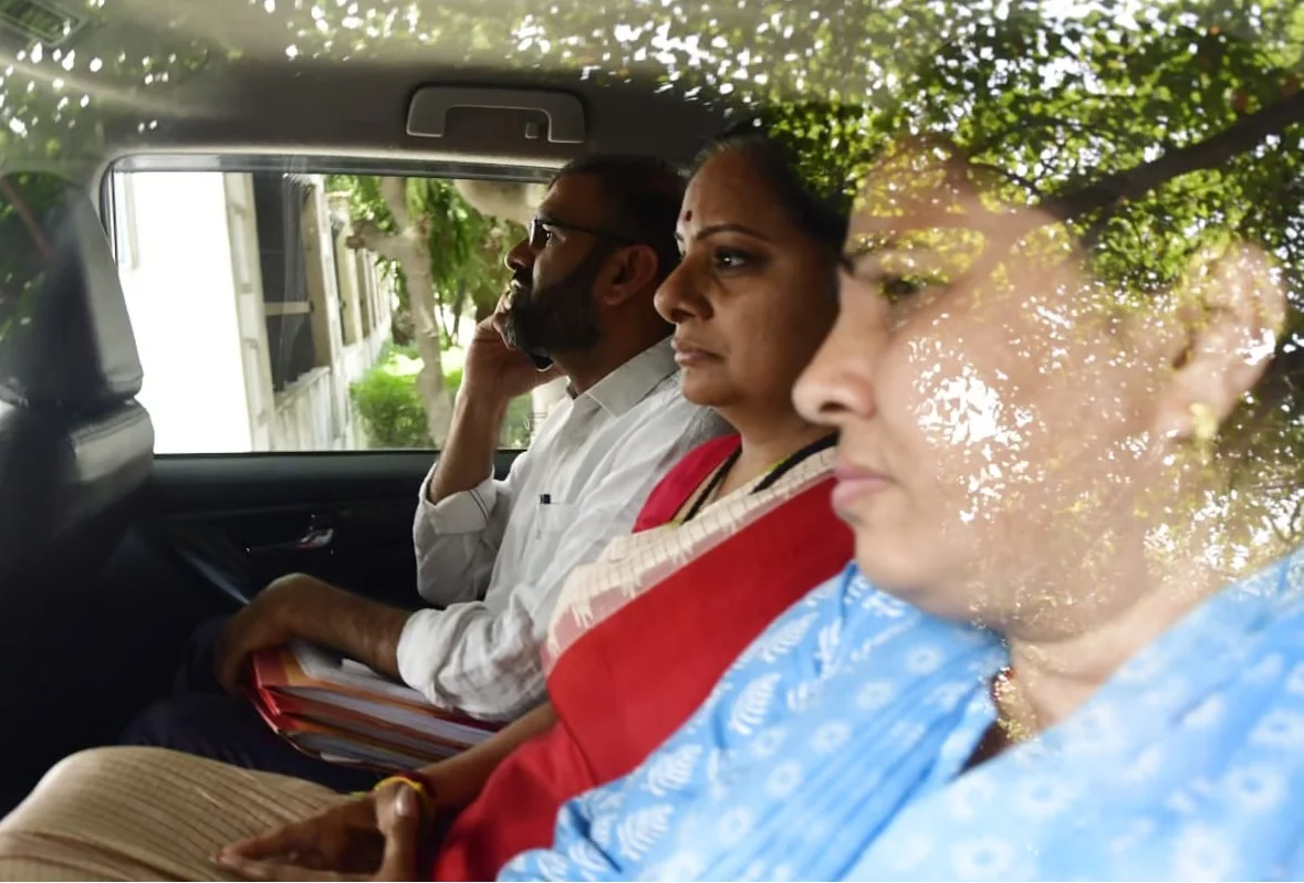 'আমার গ্রেফতারি বেআইনি', আদালতে ক্ষোভে ফেটে পড়লেন কেসিআর কন্যা কে কবিতা