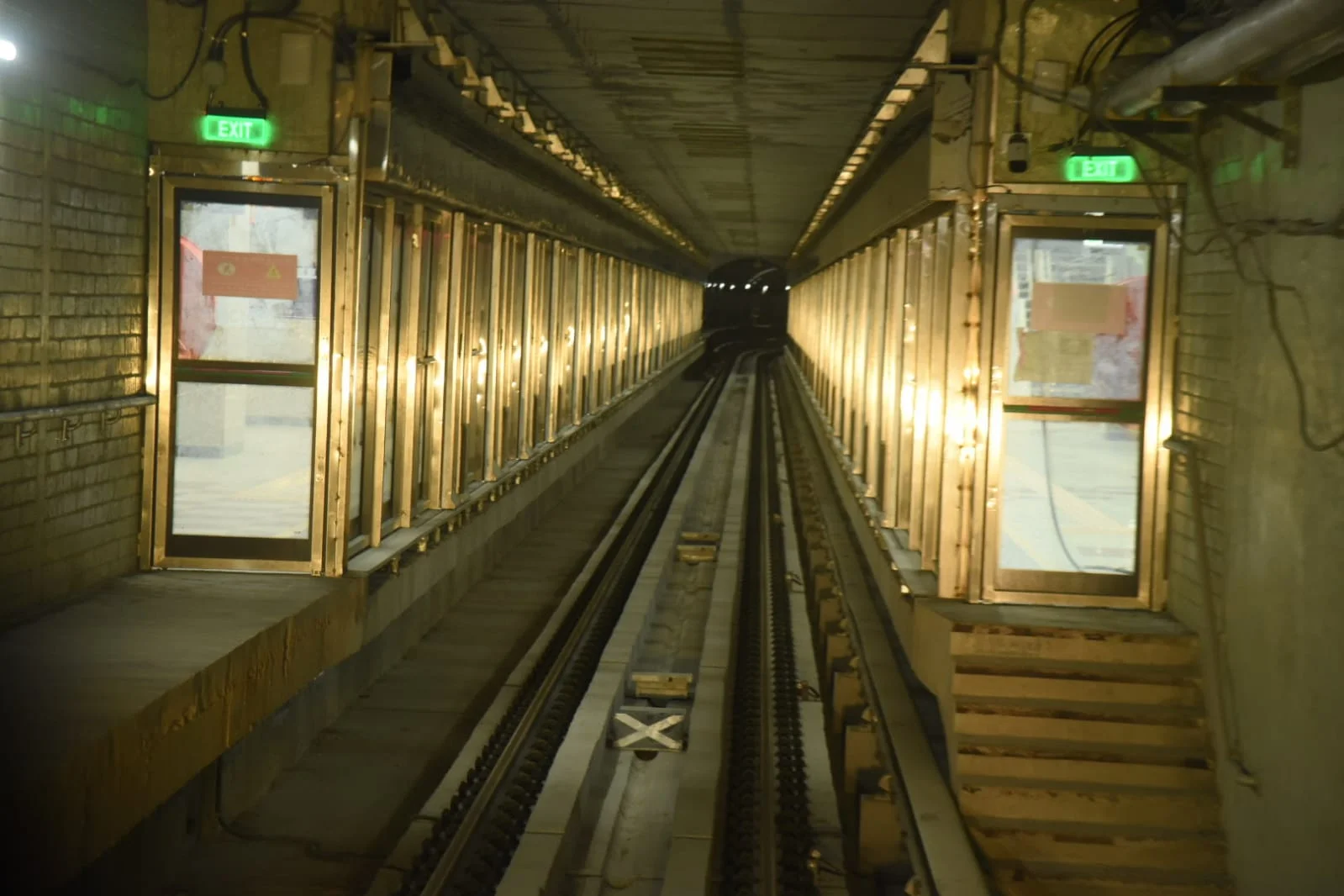 গঙ্গার তলা দিয়ে চালু হল মেট্রো পরিষেবা, উদ্বোধন প্রধানমন্ত্রীর