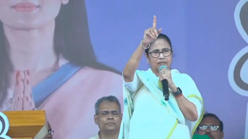 'মোদির গ্যারান্টি জিরো', কৃষ্ণনগরের সভা থেকে বিজেপিকে বিঁধলেন মমতা
