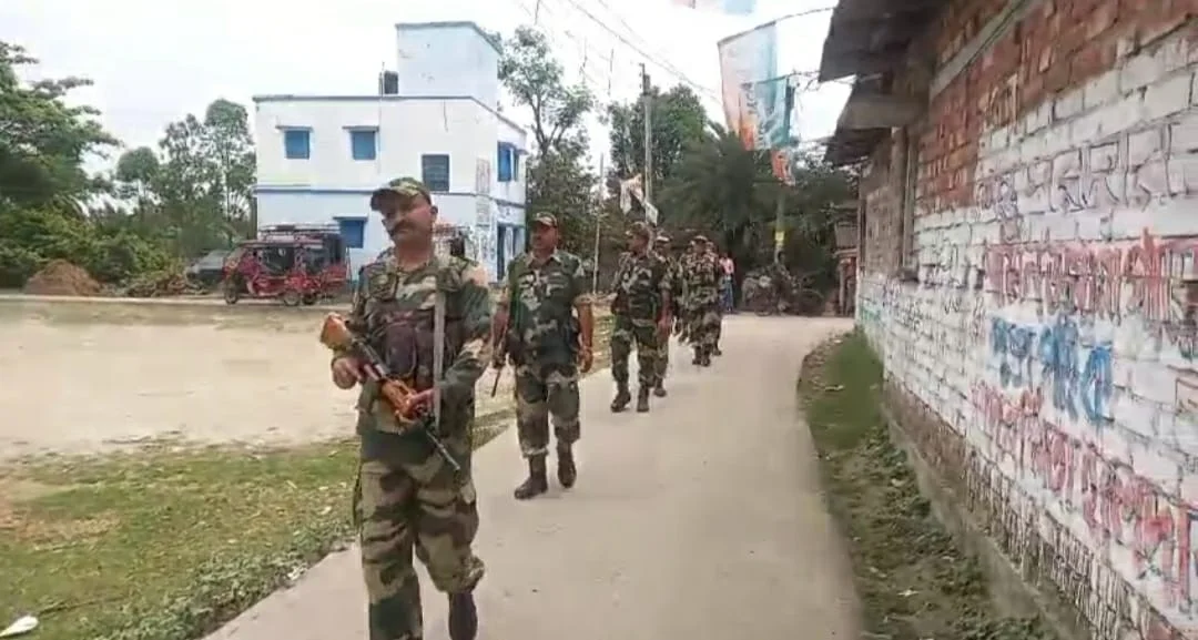 কেন্দ্রীয় বাহিনীর রুট মার্চ সুন্দরবনের রায়দিঘীতে