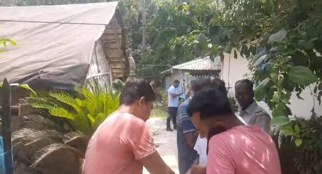 হাসনাবাদে বিজেপি কর্মীর বাড়িতে বোমা বিস্ফোরণ