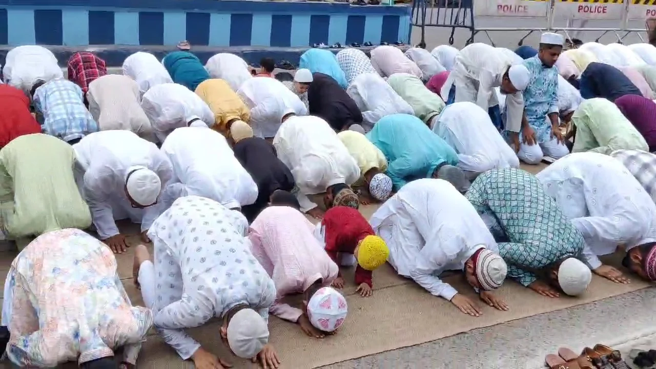 হাওড়াতেও পালিত হলো খুশির ঈদ