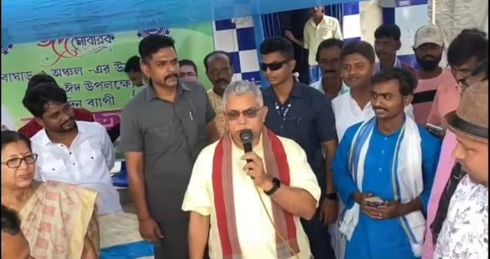 তৃণমূলের জলসত্র ক্যাম্পে বিজেপি প্রার্থী দিলীপ ঘোষ! রাজনীতির আবহে জল্পনা