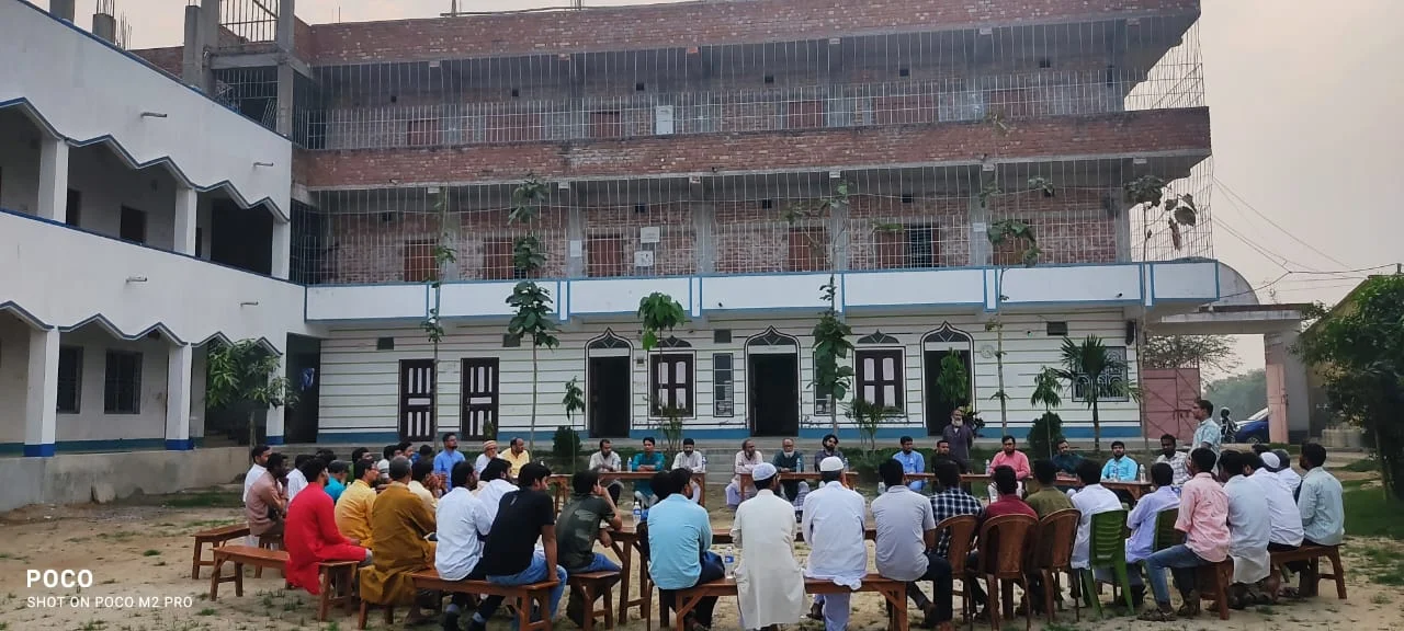 শিক্ষা ও জনসেবার মাধ্যমে জাতির উন্নয়ন করতে হবে, ঈদের গোলটেবিল বৈঠকে উঠলো প্রস্তাব