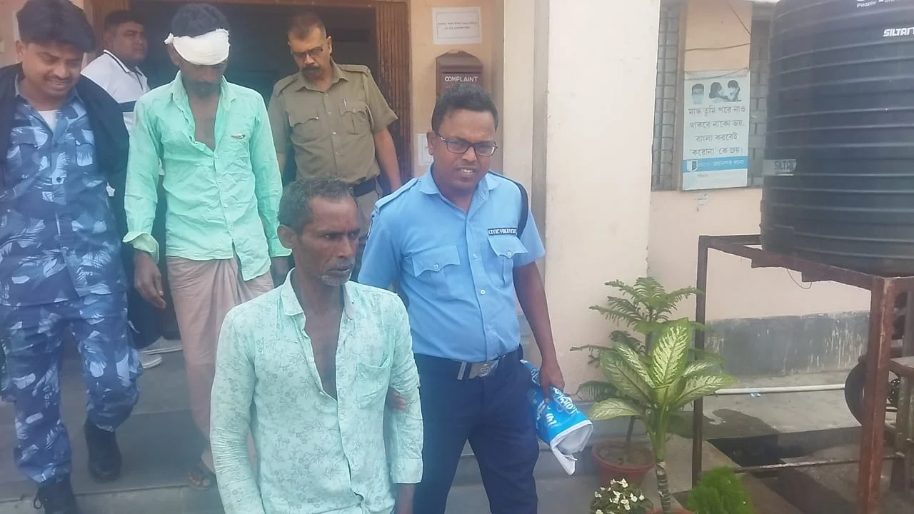 দু'দিন ধরে নিখোঁজ, ধানখেত থেকে ক্ষতবিক্ষত মৃতদেহ উদ্ধার কৃষকের