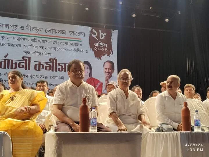 শীতলকুচির রক্তের দাগ রয়েছে বিজেপি প্রার্থীর হাতে: দেবাশিস ধরকে নিয়ে বিস্ফোরক ব্রাত‍্য