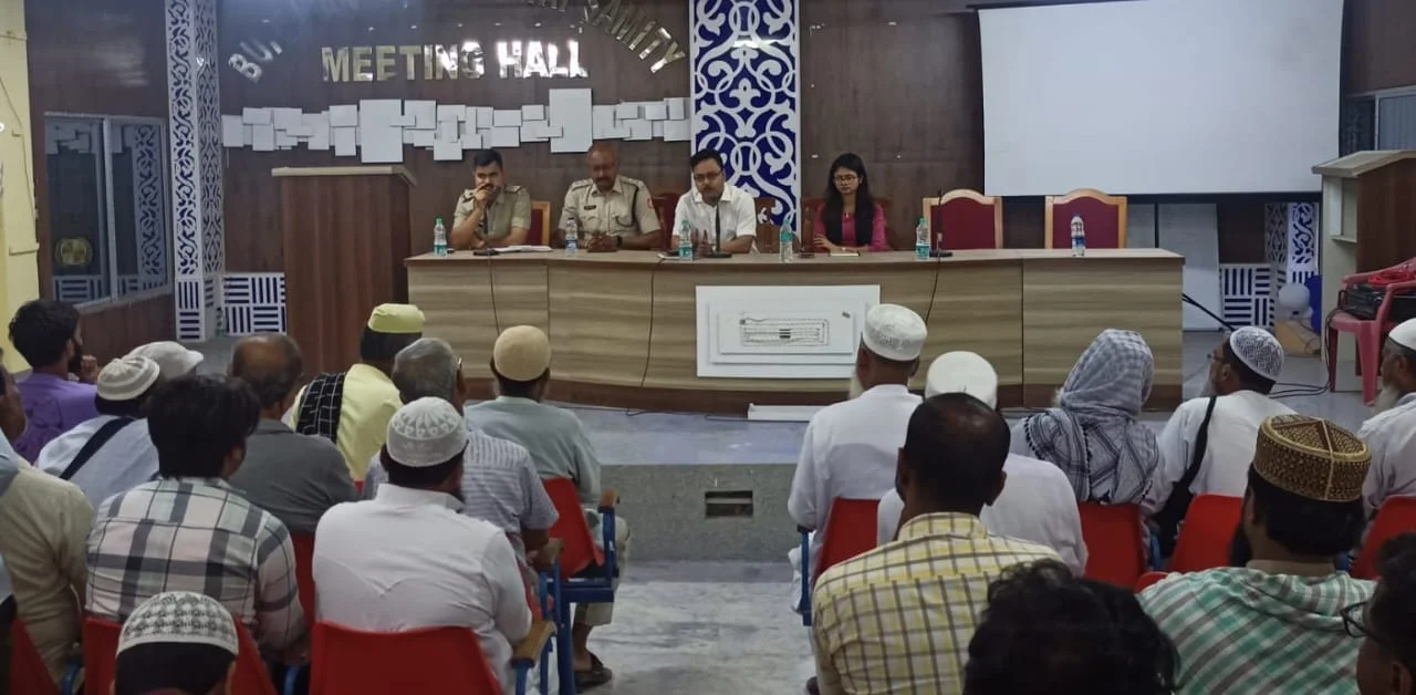 ঈদ ও গাজন বিষয়ক প্রশানিক সভায় সম্প্রীতির রক্ষার বার্তা