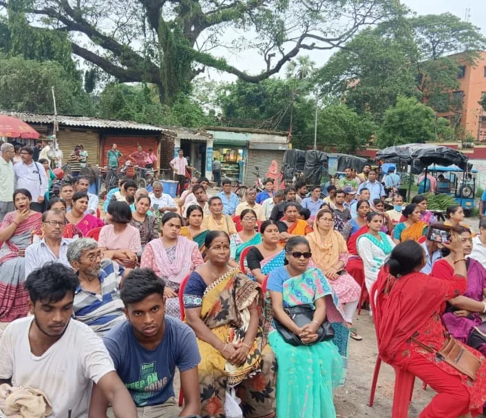 কেন্দ্র ও রাজ্য সরকারের তীব্র সমালোচনার মধ্যে দিয়ে বারুইপুরে ভোটের প্রচারে এসইউসিআই