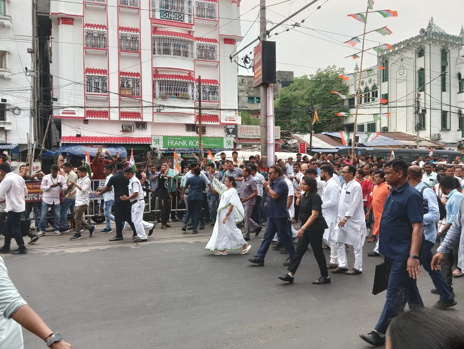 মমতার আজকের মিছিলের ফটো গ্যালারি