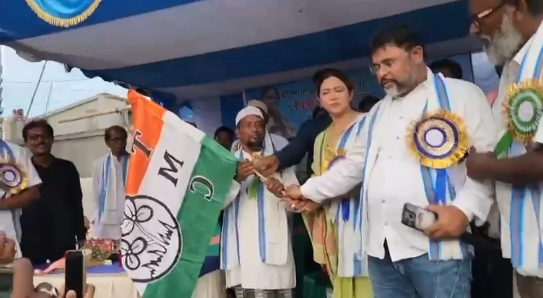 সন্দেশখালিতে প্রিয়দর্শনীর হাত ধরে বিজেপির ৫০ পরিবার তৃণমূলে