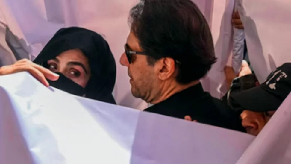 ইমারানের স্ত্রীকে জেলে পাঠনোর নির্দেশ ইসলামাবাদ হাইকোর্টের