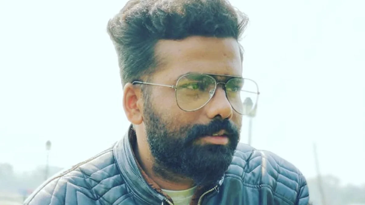 বুনো হাতির সামনে পড়ে কর্তব্যরত চিত্র সাংবাদিকের মৃত্যু