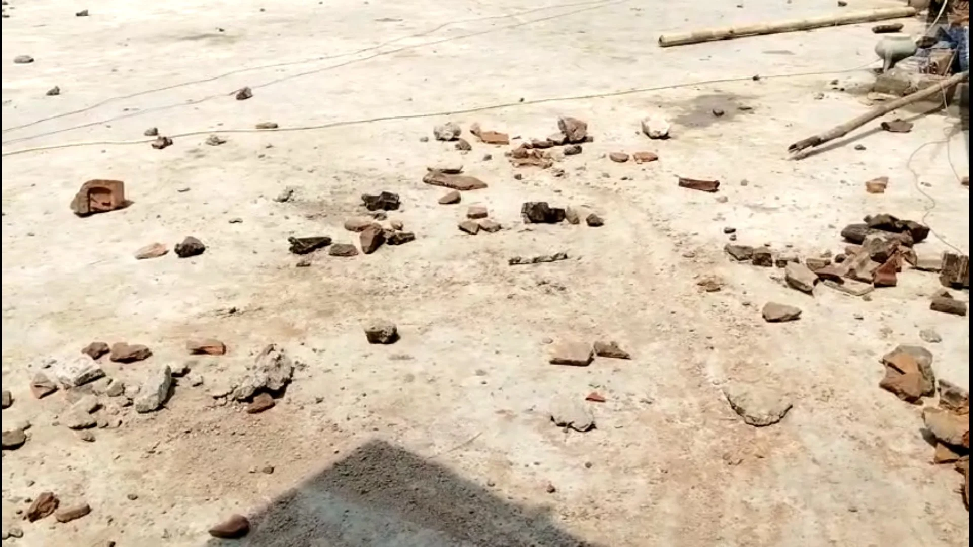 জল গড়ানো নিয়ে বচসায় চলল গুলি, আহত একাধিক