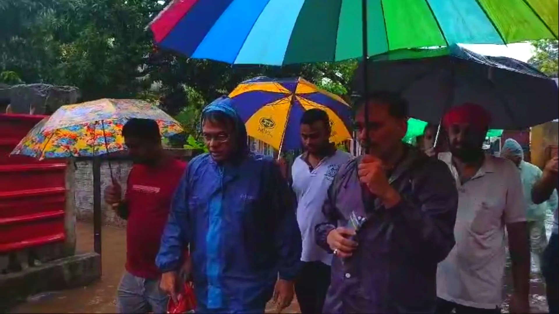 লকগেট খুললে জল নামবে অনেকটাই, আশাবাদী হাওড়া পুরসভার মুখ্য প্রশাসক সুজয়