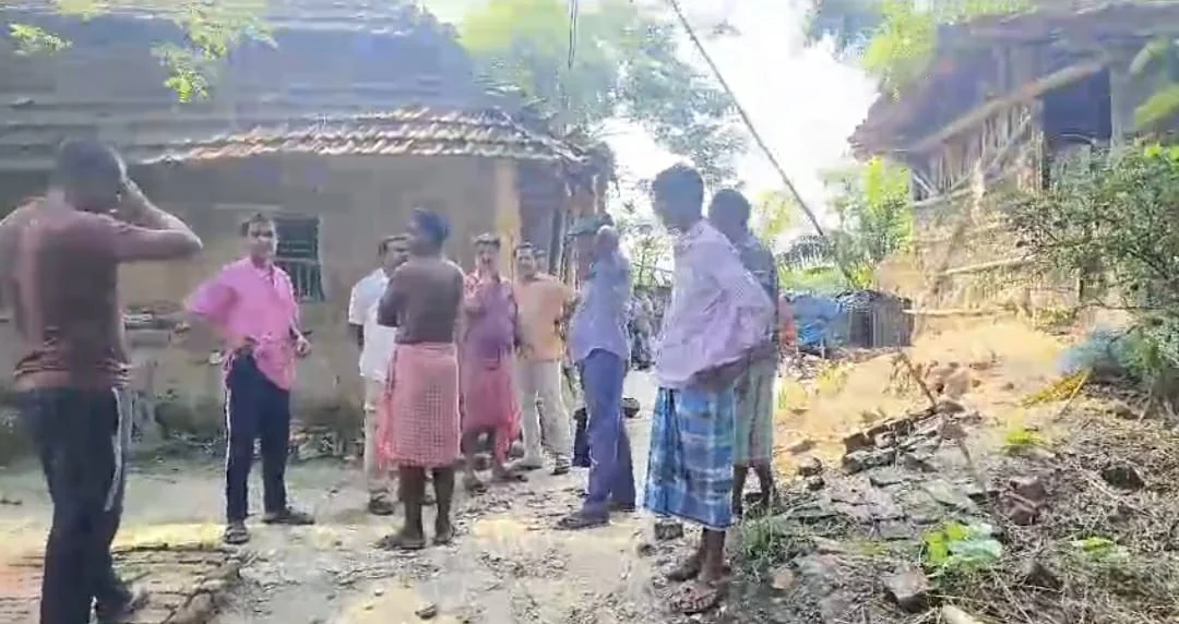 দুই বোনকে কুপিয়ে খুন, খন্ড বিখন্ড দেহ উদ্ধার