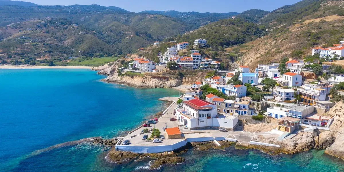 ১০০ বছর পর্যন্ত বাঁচে ইকারিয়া দ্বীপের মানুষ!