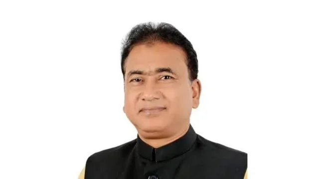 বাবার হত্যাকারীদের ফাঁসি চাই: চোখ জল নিয়ে বললেন মেয়ে মুমতারিন