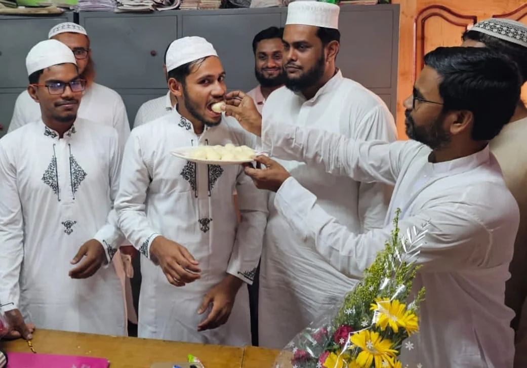 জোড়া চমক: ফাজিলে প্রথম ও দ্বিতীয় স্থান অধিকারী বসিরহাট আমিনিয়া সিনিয়র মাদ্রাসার