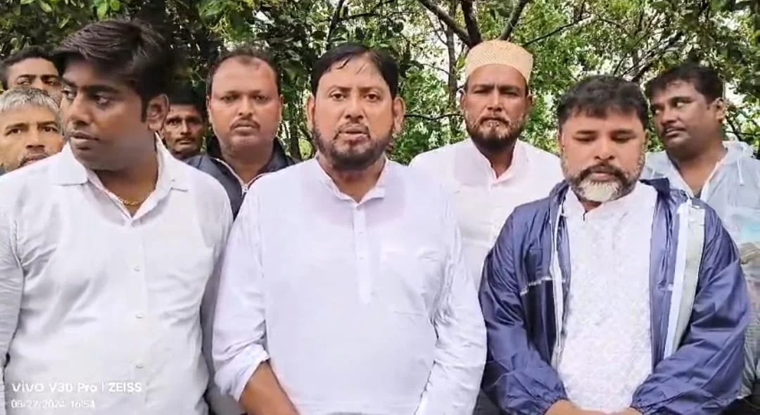 রেমাল দুর্যোগে এলাকাবাসীর পাশে তৃণমূল প্রার্থী হাজী নুরুল
