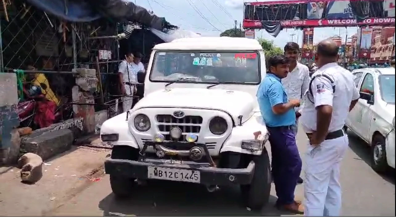 জোর করে পোশাক কিনতে চাপ, রাজি না হওয়ায় ভিন রাজ্যের শ্রমিকদের মারধর
