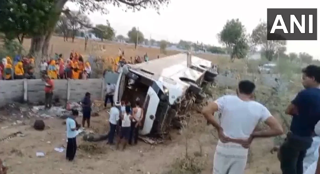 দিল্লি-মুম্বাই এক্সপ্রেসওয়েতে দূর্ঘটনা, আহত কমপক্ষে ২৪