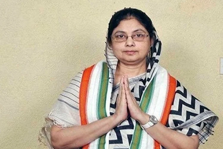 উলুবেড়িয়ায় সাজদা আহমেদ ১ লক্ষ ১০ হাজার ২৫৬ ভোটে এগিয়ে