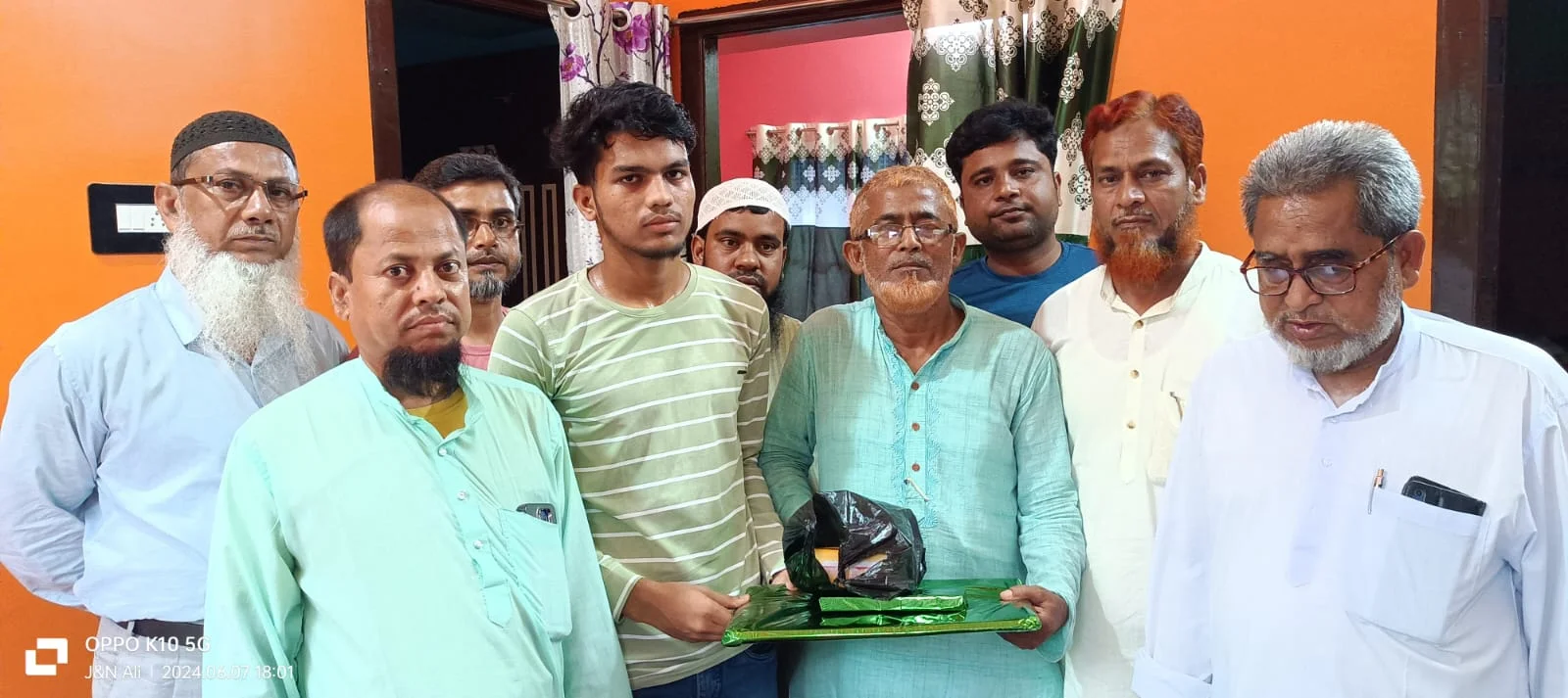 ছেলের ডাক্তারি পড়ার খরচ কি ভাবে যোগাড় করবেন, চিন্তায় ইমাম