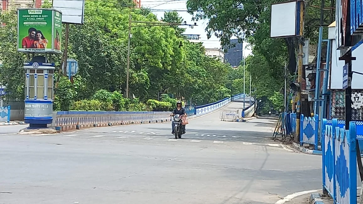 ভোটে শুনশান রাস্তা, নেই বাস-অটো, বনধের চেহারা নিল কলকাতা