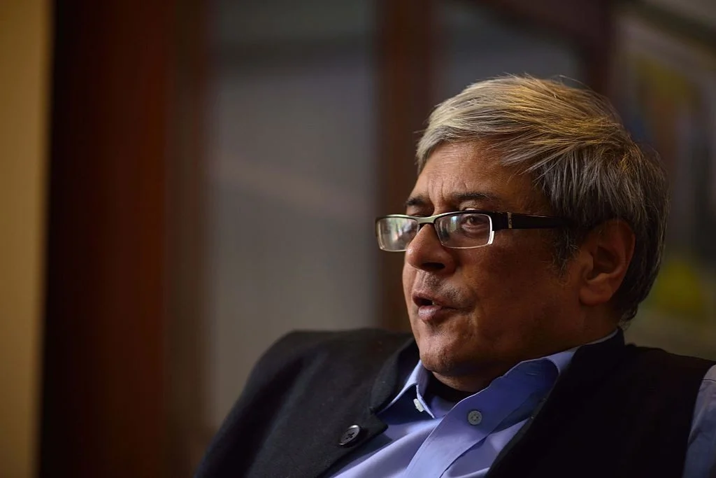 প্রয়াত  প্রধানমন্ত্রীর অর্থনৈতিক উপদেষ্টা পরিষদের চেয়ারম্যান বিবেক দেবরায়