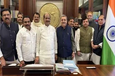 বাড়াতে হবে জেপিসি’র মেয়াদ, স্পিকারের দ্বারস্থ বিরোধী সাংসদরা