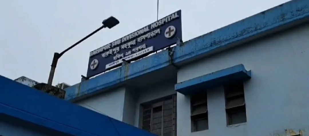 রাতের সরকারি হাসপাতালে মিলছে না এম্বুলেন্স পরিষেবা, অভিযোগ রোগীর পরিজনদের