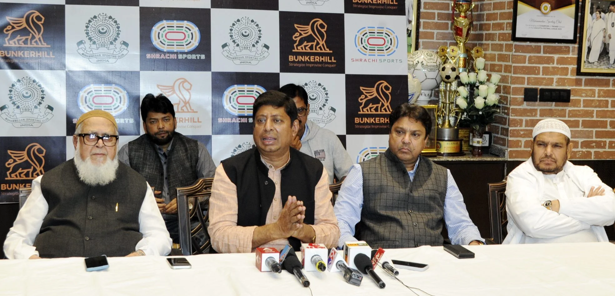 মহামেডান এক্সিকিউটিভ কমিটিতে শ্রাচী ও বাঙ্কারহিল