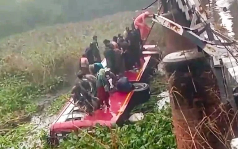 পঞ্জাবে বাস দুর্ঘটনা: মৃত ৮, আহত প্রায় ২০