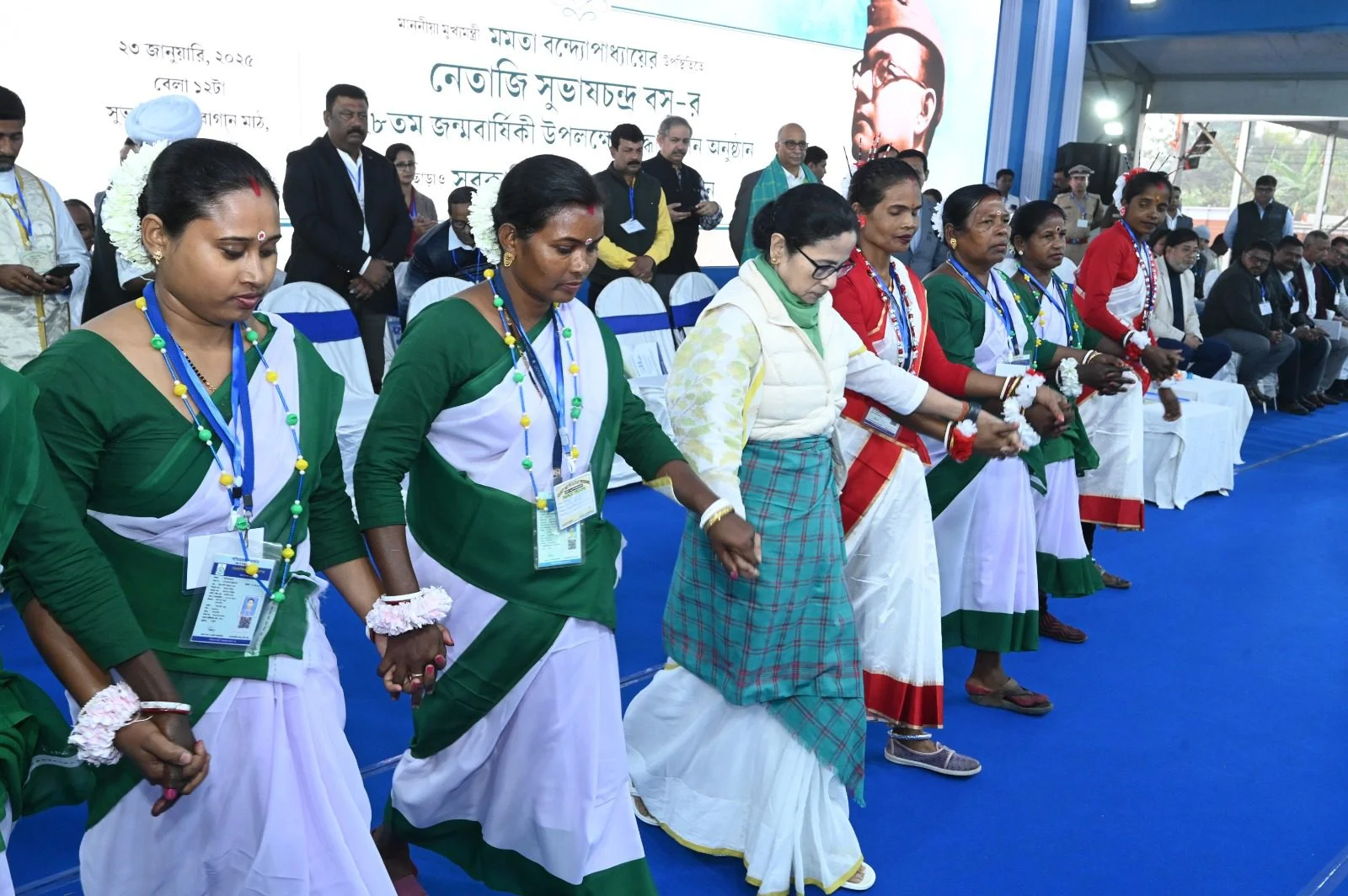 নেতাজি বড় চক্রান্তের শিকার, কেন্দ্রকে দুষে আক্ষেপ মুখ্যমন্ত্রীর