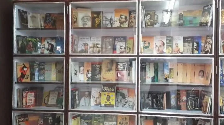 থানার যে ঘরে বন্দি ছিলেন নেতাজি সুভাষচন্দ্র বসু সেই ঘরেই আজ চালু হল লাইব্রেরি